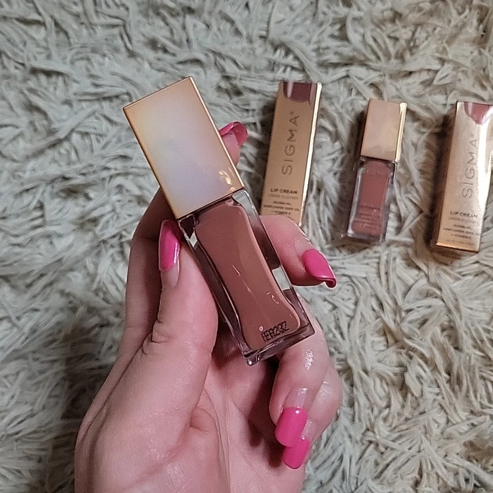 Lippy Bundle Duo Sigma Lip Cream Jojoba & Sunflower Seed Oil Begonia Dusty Rose